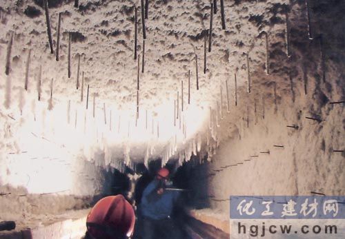 浅析耐火纤维喷涂施工中的优越性 浅析耐火纤维喷涂施工中的优越性