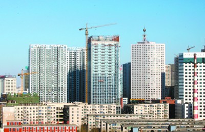 城市高楼保温所带来的消防问题越来越引人关注。