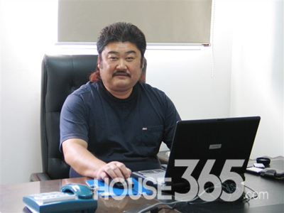 万豪装饰副总经理何家发