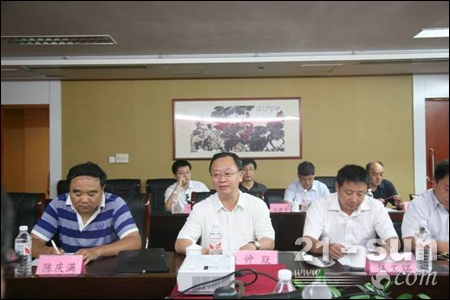 常林集团总裁钟默参加会议并致欢迎词